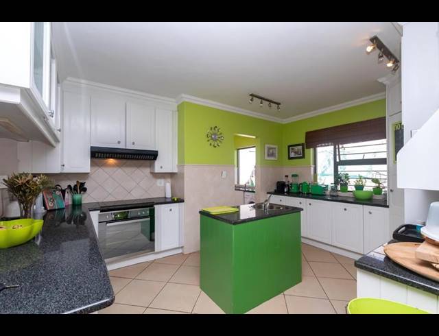 4 BEDROOM HOUSE FOR SALE IN FOURWAYS GARDENS